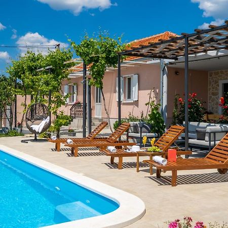 Villa Terra With Heated Pool Marina Ngoại thất bức ảnh